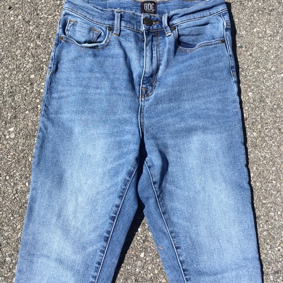 BDG Twig Super-High Rise Stretch Jeans - Picture 3 of 9